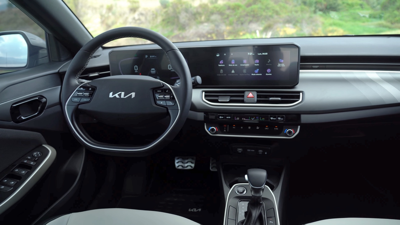 Kia K3, vista interior